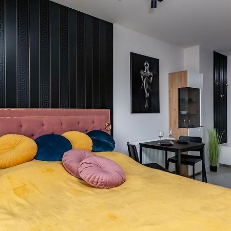Loveroom Panorama Park Jacuzzi Bialystok Bagian luar foto
