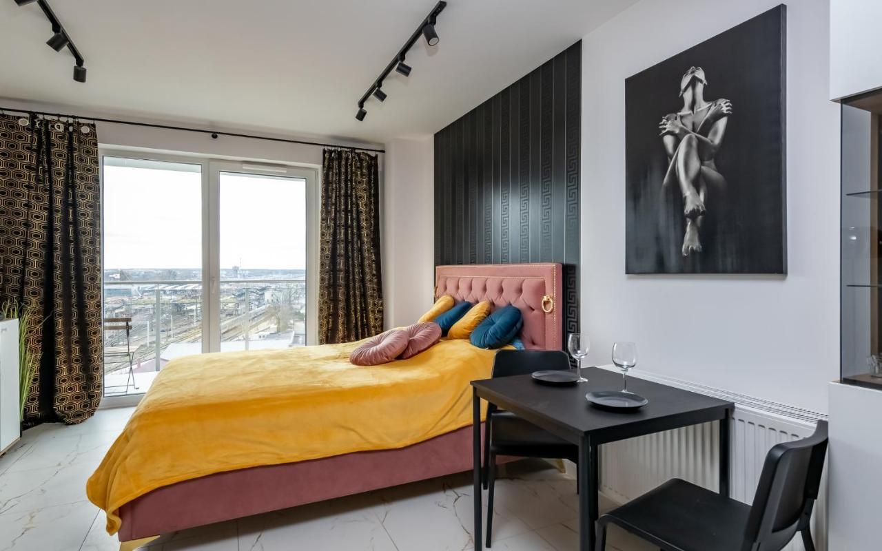 Loveroom Panorama Park Jacuzzi Bialystok Bagian luar foto